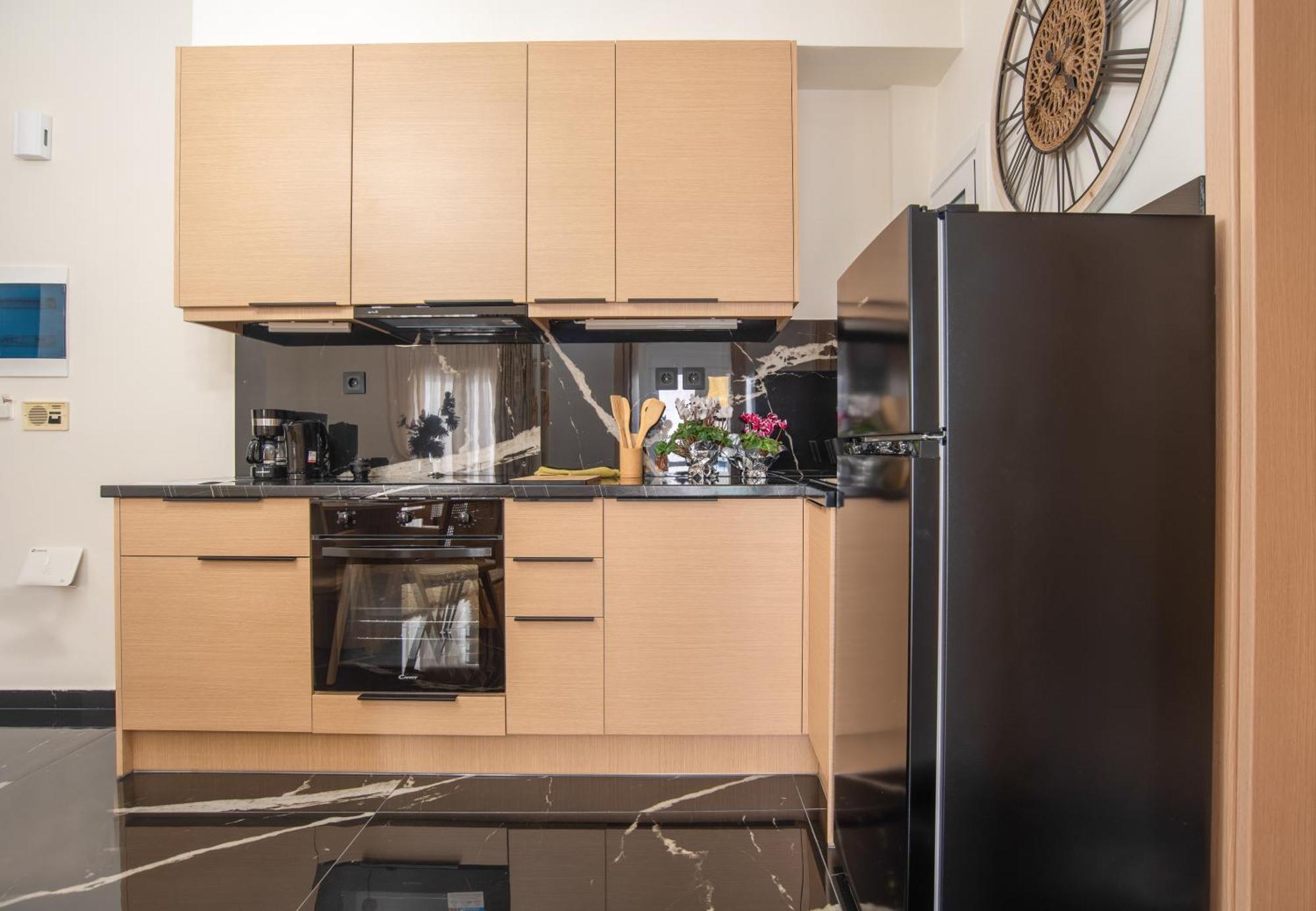 Alkistis Luxury Apartment Atene Esterno foto